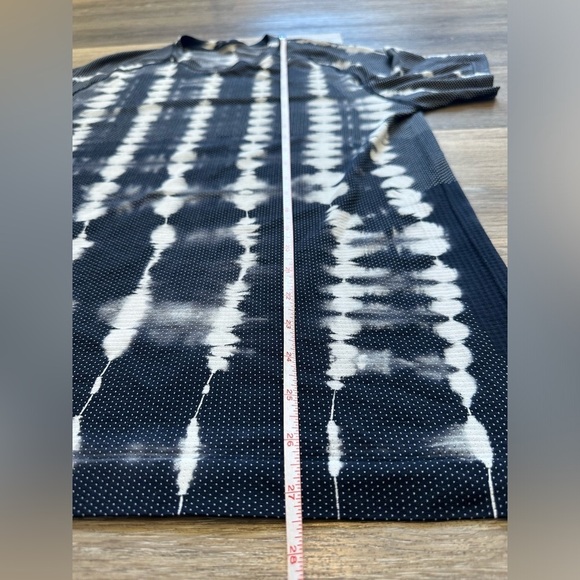 LULULEMON Mens Dark Blue/White Tie Dye Metal Vent Tech Short Sleeve Size Medium - Picture 5 of 9